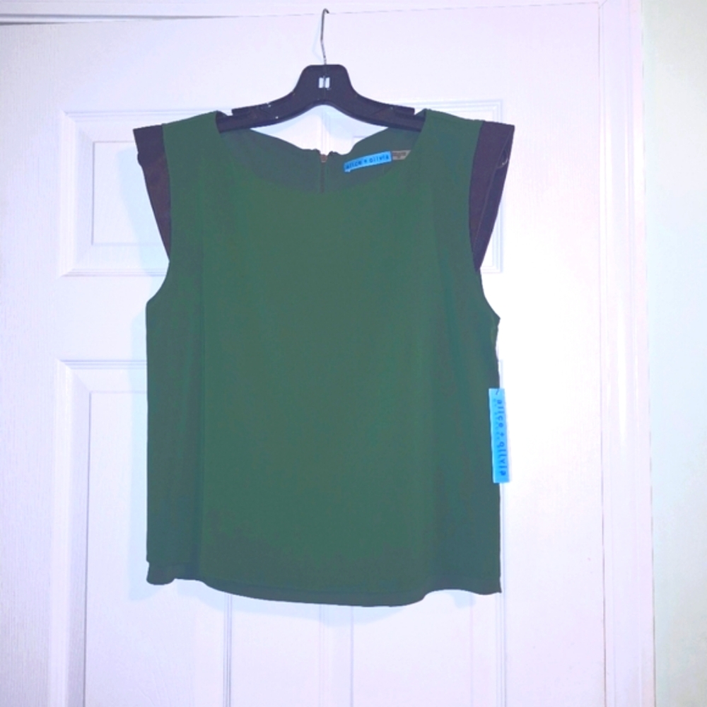 NWT Alice+Olivia PineGreen ShortSleeve Top with Italian Lamb Leather Trim Sz S/P